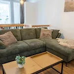 Ferienhaus Möbliertes Wohnen - Wiebke Rostock
